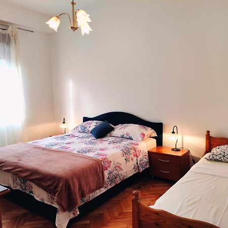 Apartments Nova Kaštela Стая снимка